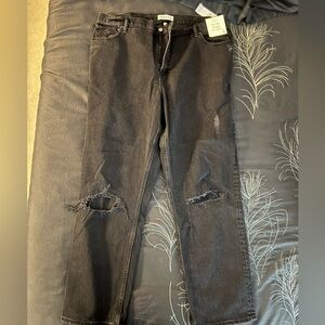 Abercrombie & Fitch Curve Love Ultra High Rise 90s Straight Jean
35 / 20R *NWT*